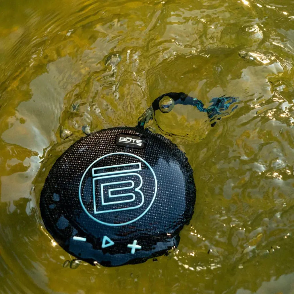 MAGNEBoom Wake Waterproof Speaker Bote
